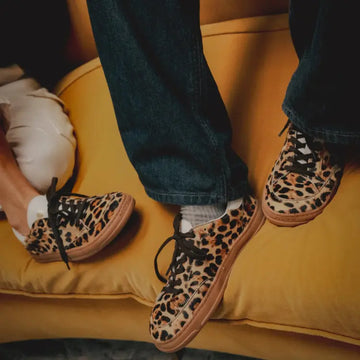 Consejos para comprar zapatillas de cuero mujer online y acertar