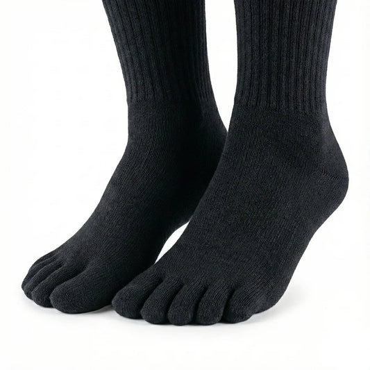 Calcetines negros de dedos separados largos, básicos y elegantes.