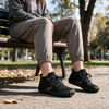 Zapatilla minimalista negra Saguaro Smart I Pro en uso diario, calzado barefoot versátil del entrenamiento a la ciudad.