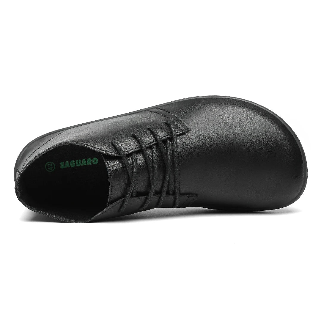 Zapatos ergonómicos Saguaro Noble I negros con horma anatómica para hombre.